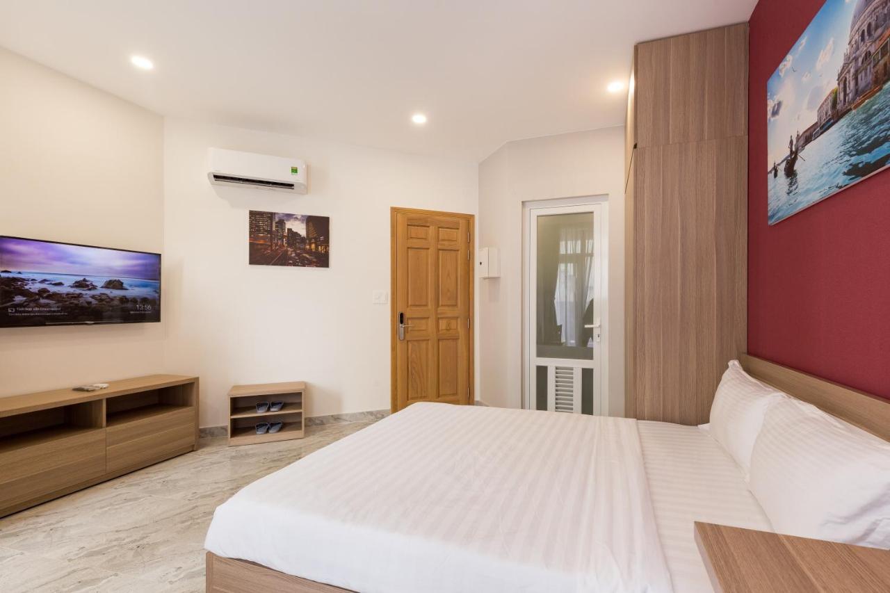 Bed & Breakfast The Arrivals Airport Tower *