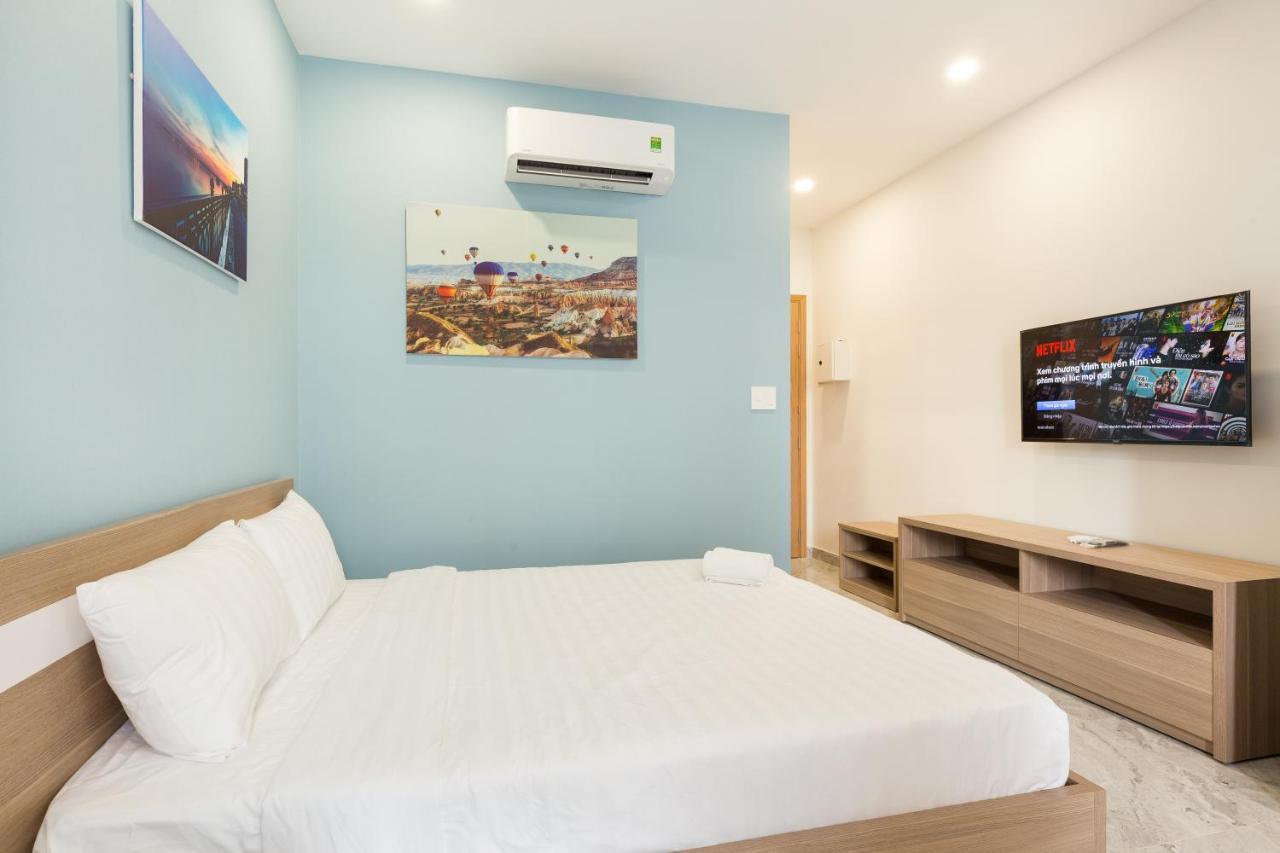 Bed & Breakfast The Arrivals Airport Tower *