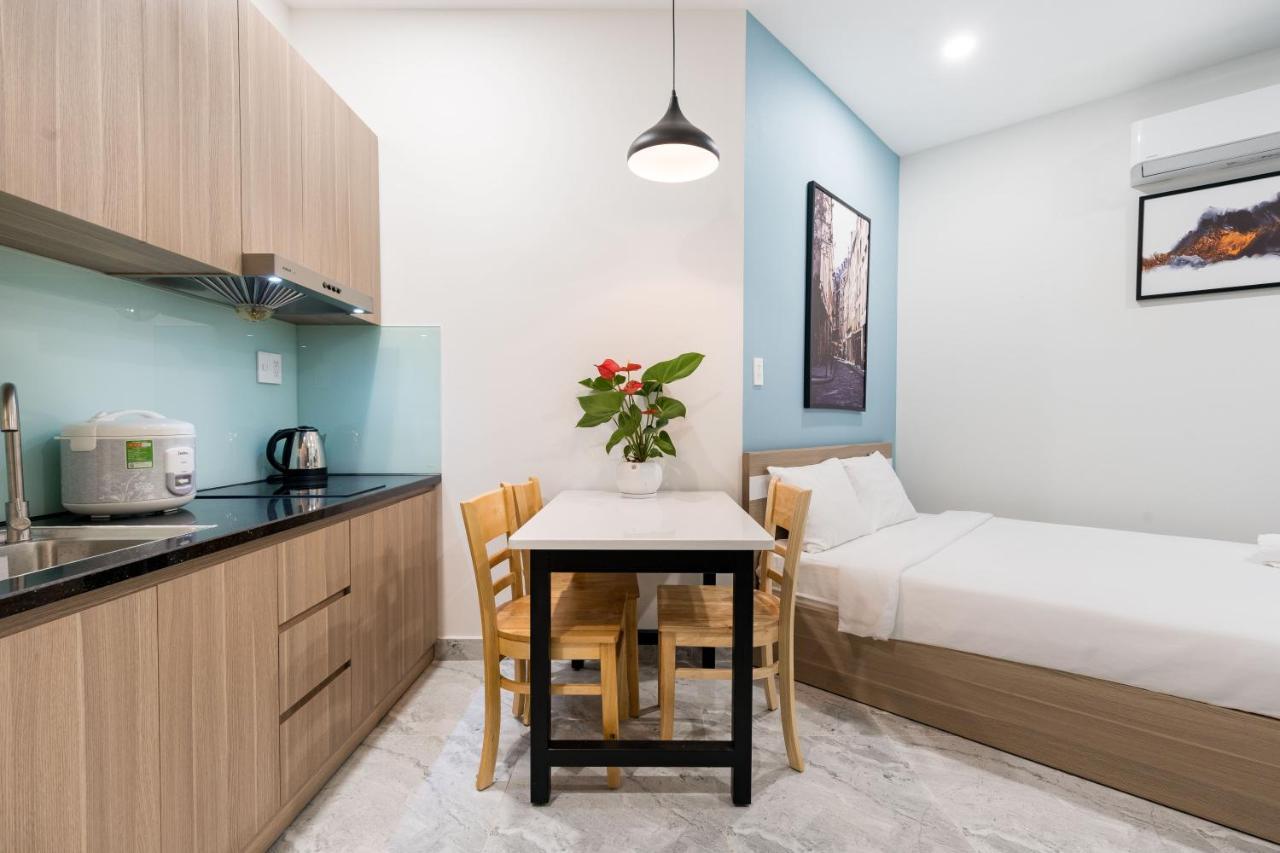The Arrivals Airport Tower Bed & Breakfast TP. Hồ Chí Minh